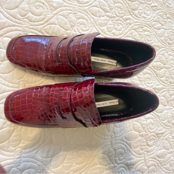 & Other stories red patent croc heeled loafers - Picture 3 of 6